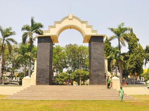 Alun-alun Bangil di Pasuruan yang Kian Cantik
