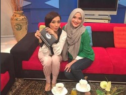 Kisah Andhara Early yang Pernah Jadi Cover Playboy dan Kini Mantap Berhijab