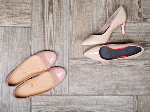 ilustrasi sepatu wanita