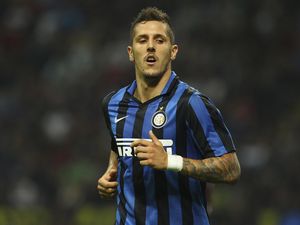 Jovetic Kecewa Tak Masuk Skuat Inter di Liga Europa Jovetic Kecewa Tak Masuk Skuat Inter di Liga Europa