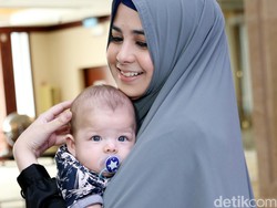 Risty Tagor Ikut Kelas Parenting untuk Anak Kedua