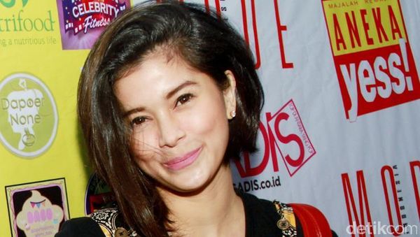 Punya 4 Anak, Jihan Fahira Tetap Cantik!