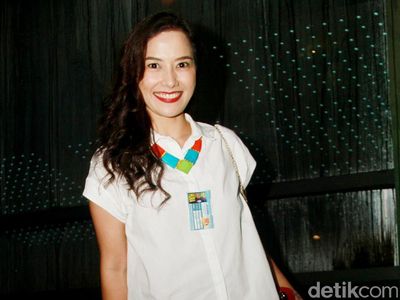Vonny Cornelia Cantik Awet Muda