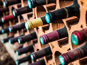 12 Botol Wine Romanee-Conti Ini Diperkirakan Bernilai Rp 2,1 Miliar 12 Botol Wine Romanee-Conti Ini Diperkirakan Bernilai Rp 2,1 Miliar