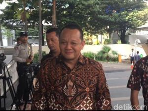 Hampir 8 Jam Diperiksa KPK, Nurhadi Tolak Berkomentar Hampir 8 Jam Diperiksa KPK, Nurhadi Tolak Berkomentar