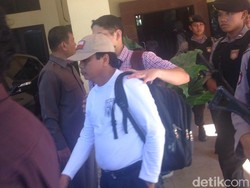 Ketua PN Kepahiang dan 5 Orang Lainnya Tiba di Gedung KPK