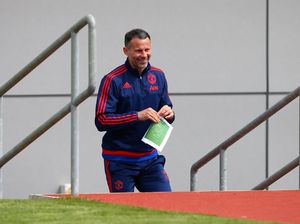 Masa Depan Giggs adalah Menangani MU, tapi Perlu Cari Bekal Dulu