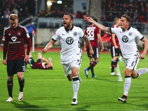 Kalahkan Nuremberg dalam Playoff, Eintracht Frankfurt Bertahan di Bundesliga