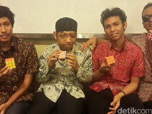 Potret Para Tunanetra yang Tak Kalah Semangat Unjuk Kemampuan