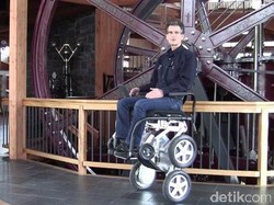 Toyota Buat Kursi Roda Robot