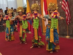 Ketika Tari Poco-poco dan Goyangan Salsa Beradu di Amerika Serikat