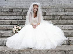 Video Pengantin Wanita Ditampar oleh Suami Jadi Viral, Hanya Karena Kue