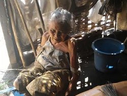 Mbah Lasinten Butuh Bantuan: Sebatang Kara di Gubuk Reyot dan Sedang Sakit