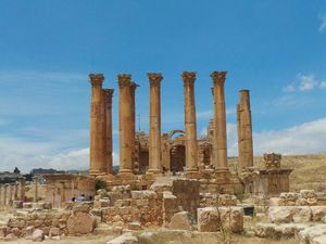 Keajaiban Pilar Tahan Gempa di Kota Kuno Jerash