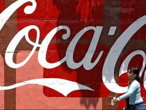 Kenapa Logo Coca-Cola Warnanya Merah? Ini Alasannya Kenapa Logo Coca-Cola Warnanya Merah? Ini Alasannya