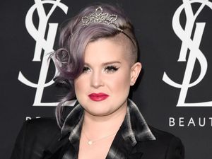 Cerita Kelly Osbourne yang Dilempari Sandwich Karena Berbadan Gemuk Cerita Kelly Osbourne yang Dilempari Sandwich Karena Berbadan Gemuk