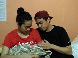 Tanpa Baby Sitter, Ayudia Bing Slamet Bagi Tugas Urus Anak dengan Suami