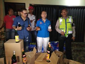 Gelar Razia di Kawasan Pancoran, Polres Jaksel Sita 10 Ribu Botol Miras
