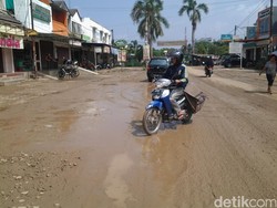 Pemkab Bogor Kirim Bantuan, Warga Villa Nusa Indah Tetap Menjerit