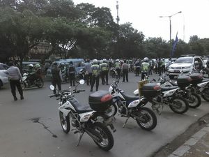 Mikrolet 44 Demo, Sudinhub Jaksel: Mereka Ngetem dan Buat Terminal Bayangan