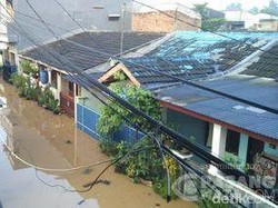 Perumahan Bukit Sawangan Indah, Depok Tergenang 50 Cm Sejak Semalam