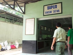 Mengintip Dapur Satwa, Gudang Makanannya Penghuni Taman Safari