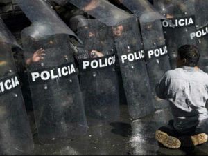 Kerusuhan Pecah di Bolivia, Petani Koka dan Aparat Bentrok Kerusuhan Pecah di Bolivia, Petani Koka dan Aparat Bentrok