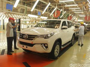 SUV Bongsor Jadi Tunggangan Sang Kepala Bengkel Wanita