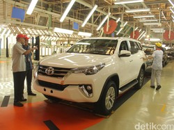 SUV Bongsor Jadi Tunggangan Sang Kepala Bengkel Wanita