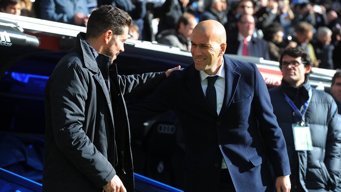 MADRID, SPAIN - FEBRUARY 27:  Manager Diego Simeone of Club Atletico de Madrid greets Real Madrid manager Zinedine Zidane during the La Liga match between Real Madrid CF and Club Atletico de Madrid at Estadio Santiago Bernabeu on February 27, 2016 in Madrid, Spain.  (Photo by Denis Doyle/Getty Images)
