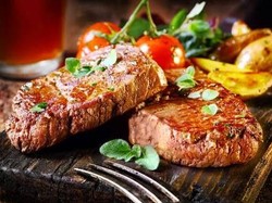 Mumpung Tanggal Muda, Yuk, Bikin Steak Enak Buat Keluarga!