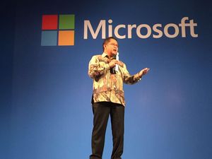 Menkominfo Curhat Internet Lelet & Startup Unicorn ke CEO Microsoft