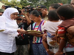 Mensos Beri Bantuan ke Korban Banjir Bandang di Subang