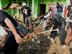 Selain Tukang Cangkul, Bupati Dedi akan Kirim Cleaning Service ke Banjir Subang
