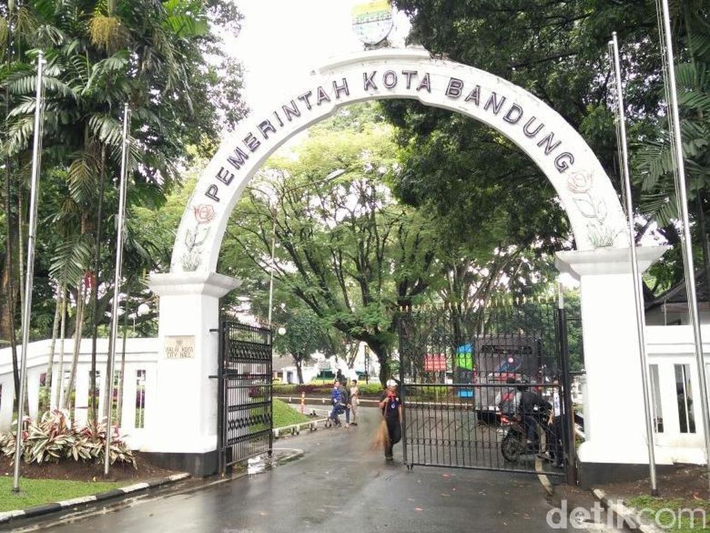 Kontribusi PAD Minim, Pemkot Bandung Evaluasi Semua BUMD Kontribusi PAD Minim, Pemkot Bandung Evaluasi Semua BUMD