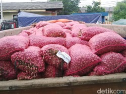 Harga Bawang Merah Mulai Turun, Bawang Putih Naik