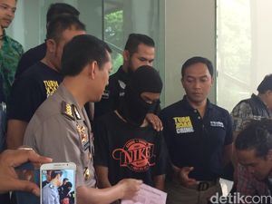 RAL Tersangka Pembunuhan Eno Diserahkan ke Kejari Tangerang