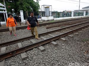 Dishub DKI Sudah Bertemu Dirjen Perkeretaapian Bahas JPO Berbayar di Tj Barat