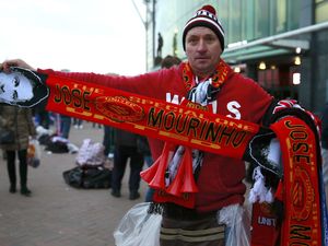 Mourinho ke Fans MU: Lupakan Tiga Tahun Terakhir