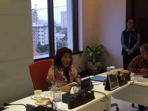 Selamatkan Sepasang Hiu Paus di Maluku, Menteri Susi: Banyak Oknum Bermain