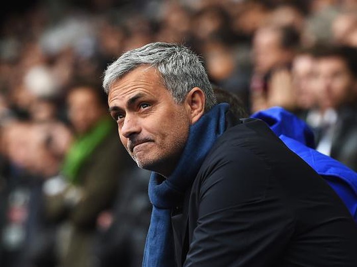 LONDON, ENGLAND - NOVEMBER 29:  Jose Mourinho manager of Chelsea looks on prior to the Barclays Premier League match between Tottenham Hotspur and Chelsea at White Hart Lane on November 29, 2015 in London, England.  (Photo by Shaun Botterill/Getty Images)