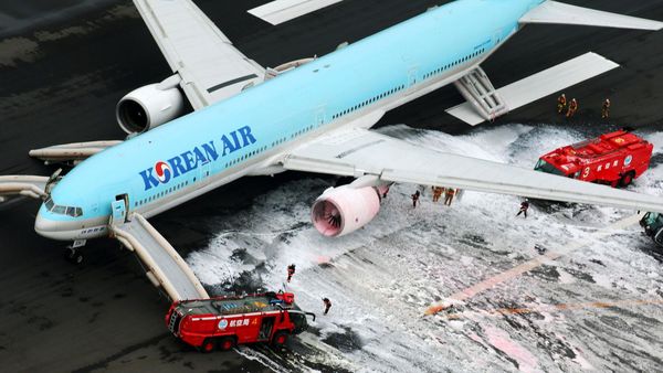 Mesin Korean Air Berasap, Penumpang Dievakuasi
