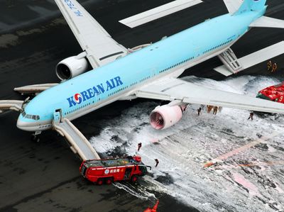 Mesin Korean Air Berasap, Penumpang Dievakuasi