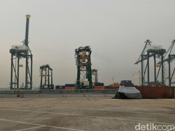 Lewat Pelabuhan New Priok, Antrean Truk Kontainer Butuh Setengah Jam