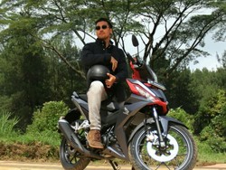 Ada Motor yang Bisa Diajak Riding ke Semua Jalan dengan Nyaman?