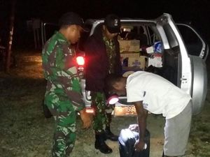 TNI Gagalkan Penyelundupan Ribuan Botol Miras di Papua