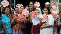 Sandiaga Uno Sapa Warga Kemayoran