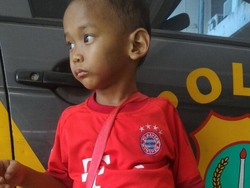 Balita yang Pakai Jersey Munchen di Lenteng Ditemukan Masih Pakai Infus di Paha