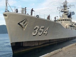 Coast Guard Cina Bayangi KRI Oswald Saat Tangkap Nelayan Asing, KKP Geram