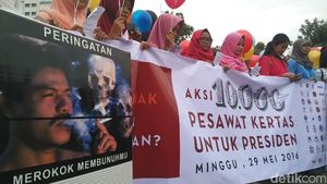 Minta Presiden Aksesi FCTC, Remaja Indonesia Kirim 10.000 Pesawat Kertas